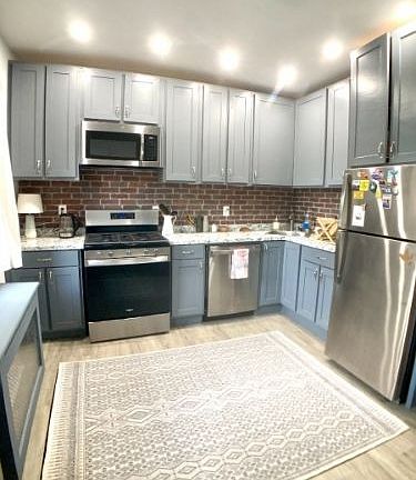 4th image of 53 N Willow St Floor 1