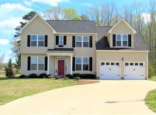 105 Woodlake Ct, South Mills, NC 27976