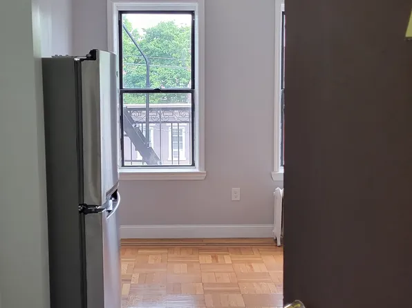 840 Kennedy Boulevard image 5 of 37