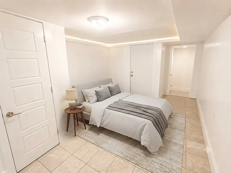 363 Sumpter St #1R — Photo 9