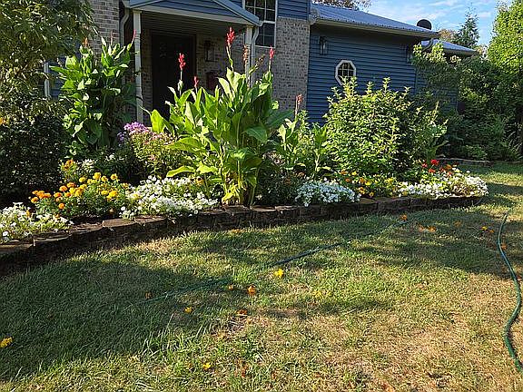 5th image of 5 Woodmere Dr
