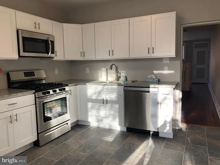 2313 Gaul St — Photo 11