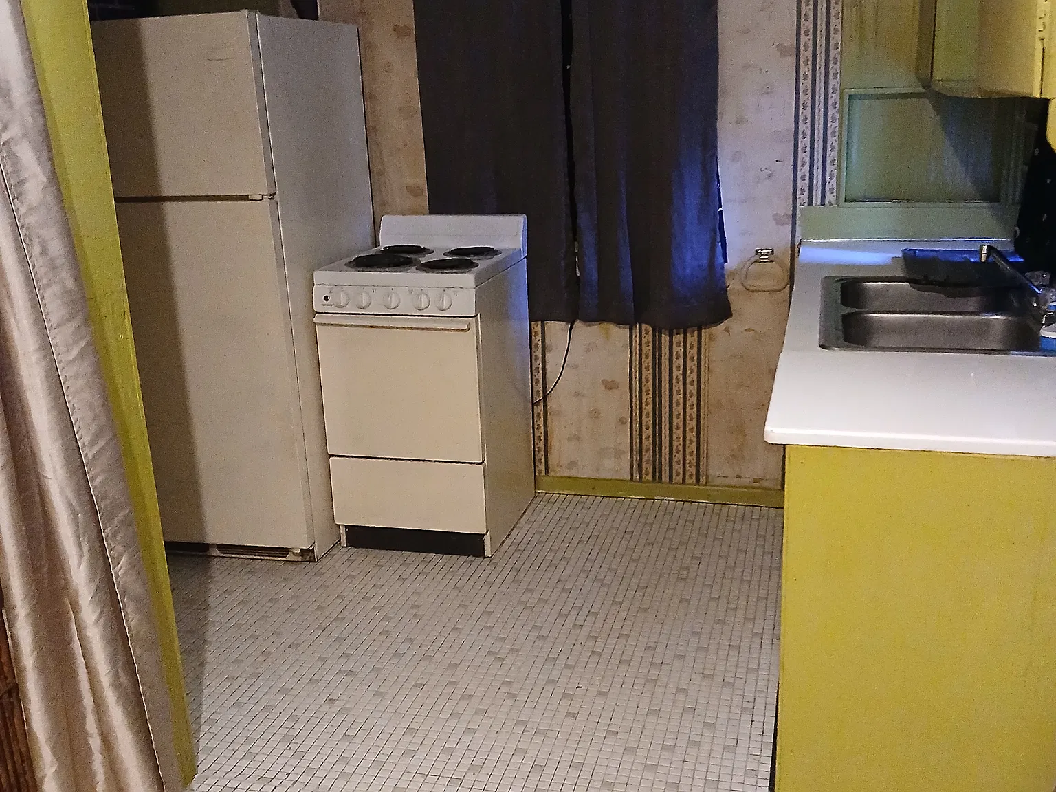 Studio, 280 sqft, $680 — Photo 3
