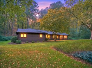 11 Eastwood Rd, Norwalk, CT 06851