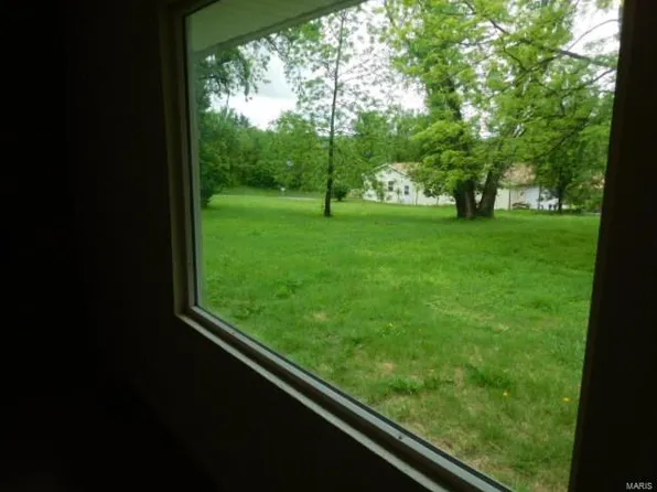 2155 Front St, Pevely, MO 63070