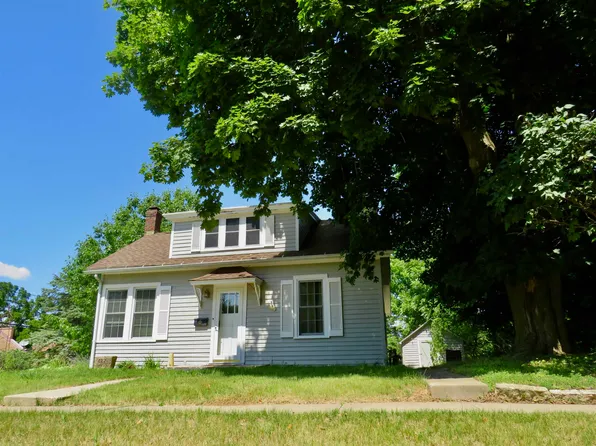 427 Hill St, Galena, IL 61036