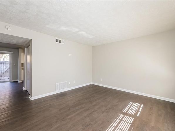 2573 Stratford Ln, Morrow, GA 30260