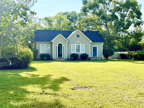 601 Chester Ave N, Douglas, GA 31533