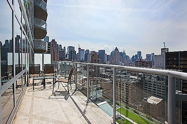 Sold by Adriana Arciello, LREB | media 24
