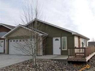 5201 Hayloft Ln, Rapid City, SD 57703