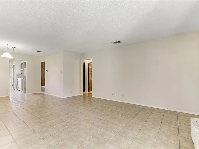 4502 Smooth Oak Dr #B — Photo 3
