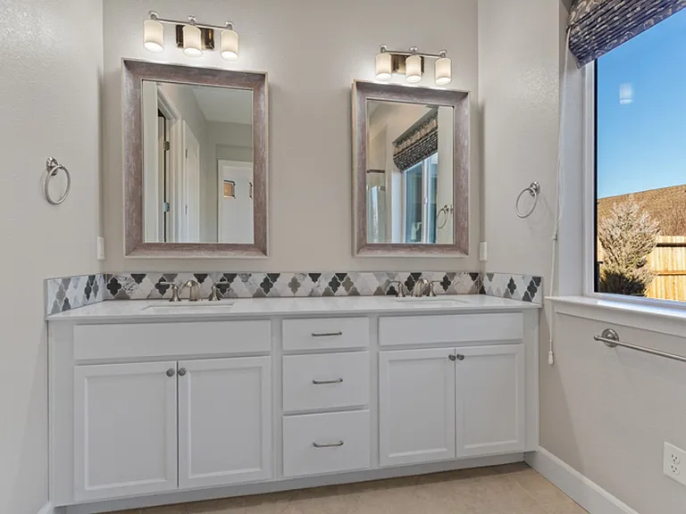 2221 Paint Horse Dr — Photo 9