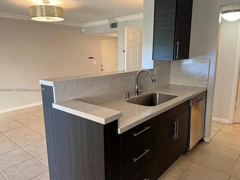 2600 S University Dr #114 — Photo 8