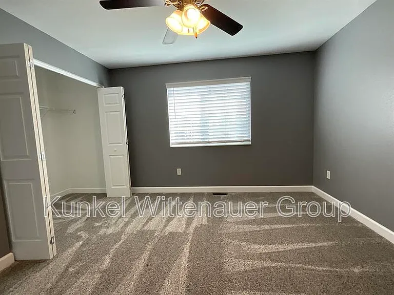 700 Fountain View Dr #G — Photo 10