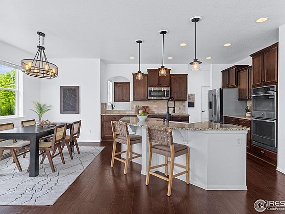 4th image of 2211 Winding Dr