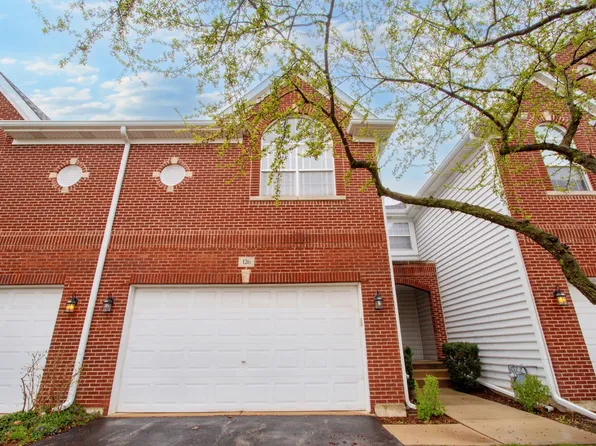 126 Fulbright Ln, Schaumburg, IL 60194