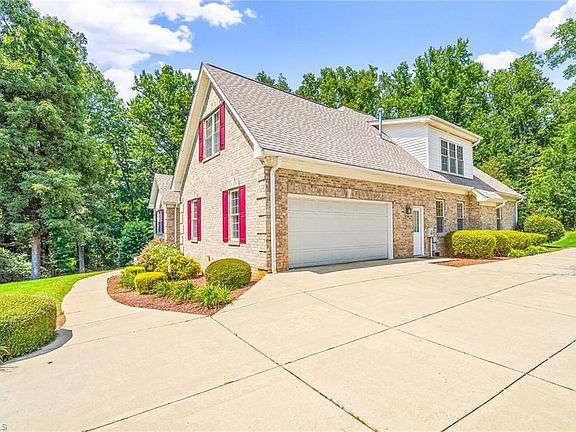 4th image of 3629 Summit Lakes Dr