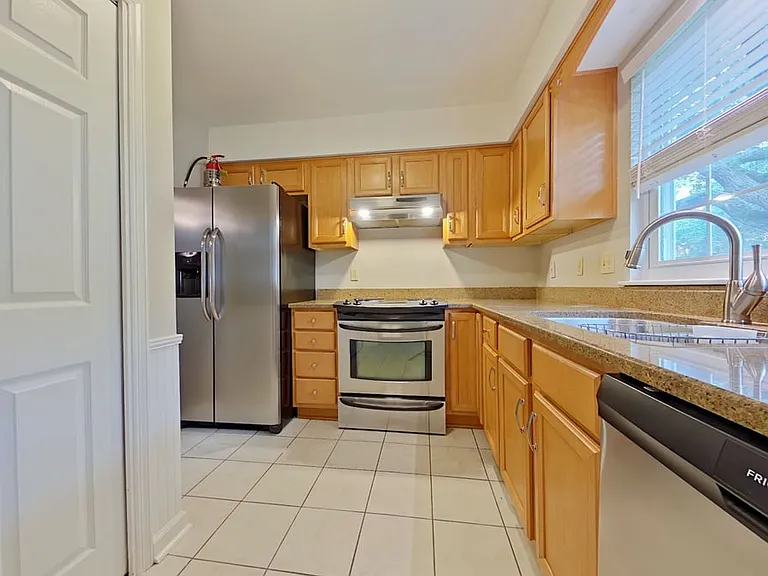 107 Skinner Cir — Photo 7