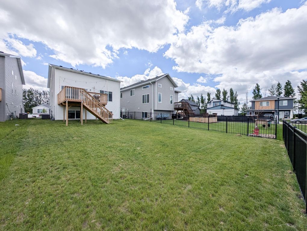 6058 Martin Ln W, West Fargo, ND - View 6