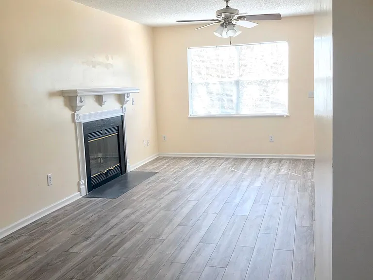 157 Bridleridge Rd — Photo 5