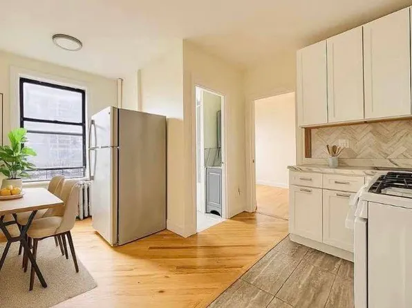 312 South Third Street image 1 of 5