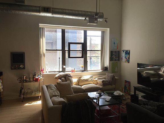 2nd image of 1314 N Milwaukee Ave #203