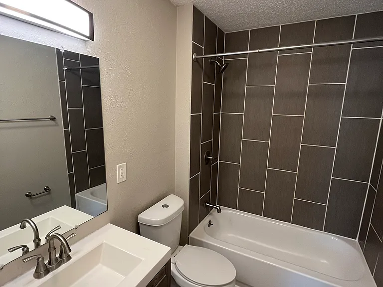1009 Foxe Basin Dr — Photo 14
