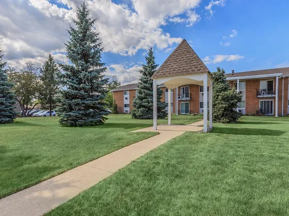 Park Colony, 9350 Congress Dr #A3af59f1b, Des Plaines, IL 60016