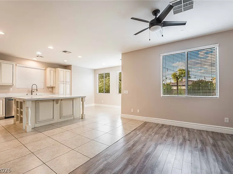 220 Via Mezza Luna Ct — Photo 8