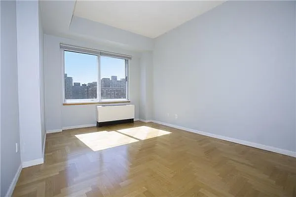 Rented by Sumitomo Real Estate Sales | media 9