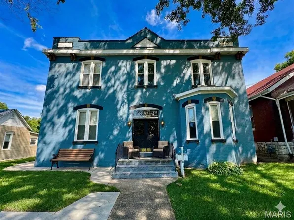 617 Sycamore St APT 4, Belleville, IL 62220