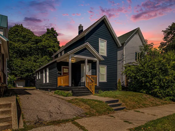 1059 3rd St NW, Grand Rapids, MI 49504