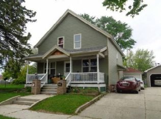 1238 S 19th St, Manitowoc, WI 54220