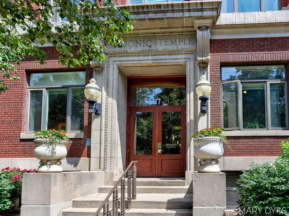 17 W 10th St Unit 410, Holland, MI 49423