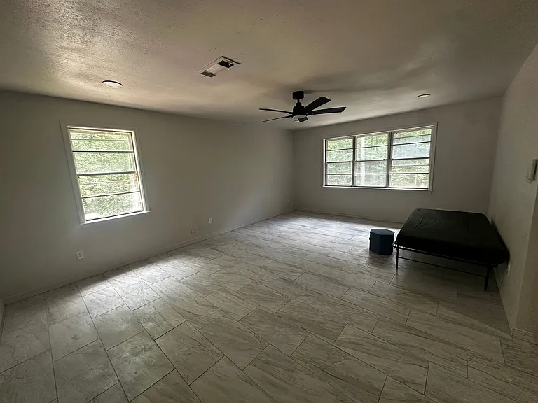 2916 Brookline Dr — Photo 14