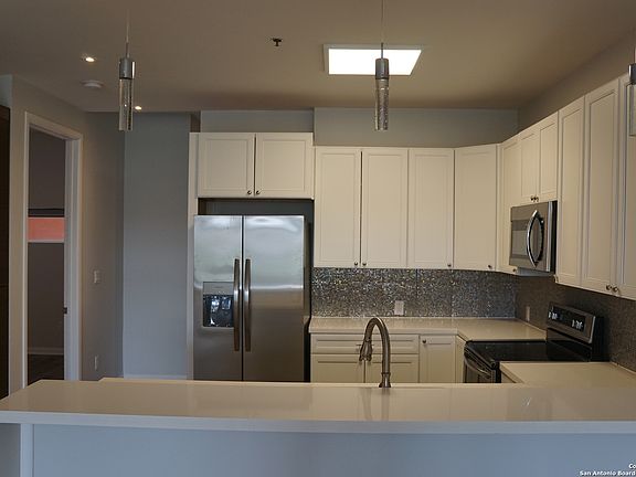 4th image of 17902 La Cantera Pkwy #410
