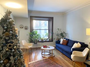 559 W Surf St APT 103, Chicago, IL 60657