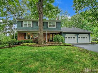 20 Apache Ct, East Brunswick, NJ 08816