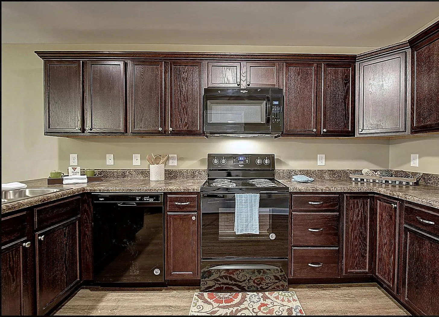 3 bed, 2.5 bath, 1500 sqft, $2,000 — Photo 4