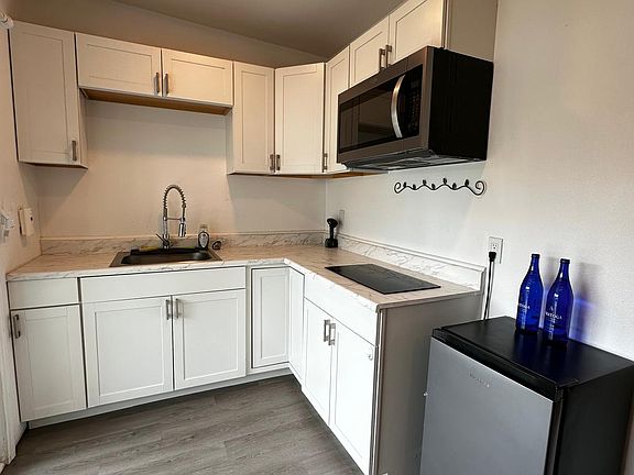 4th image of 621 E St #D
