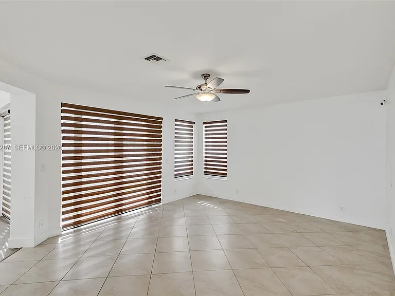740 Cypress Pointe Dr E — Photo 11