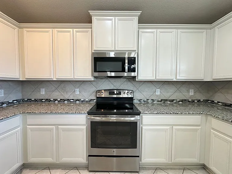 702 Deborah Kay Dr — Photo 8
