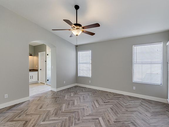 3rd image of 1110 E Juanita Ave