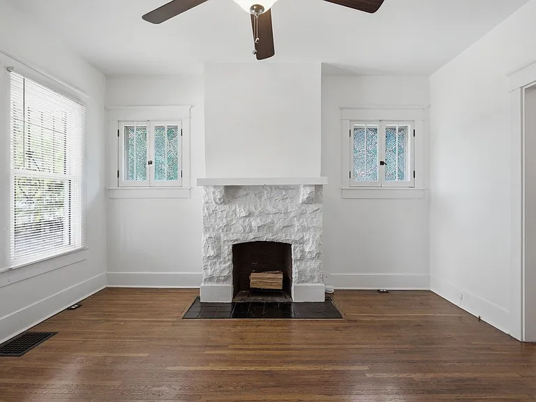 1911 Shelby Ave — Photo 11