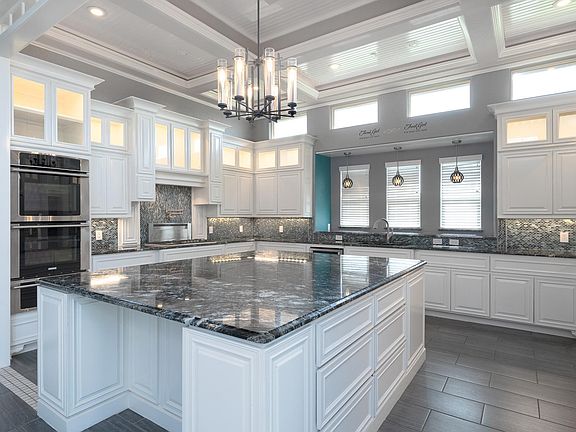 2nd image of 302 Southwind Cir