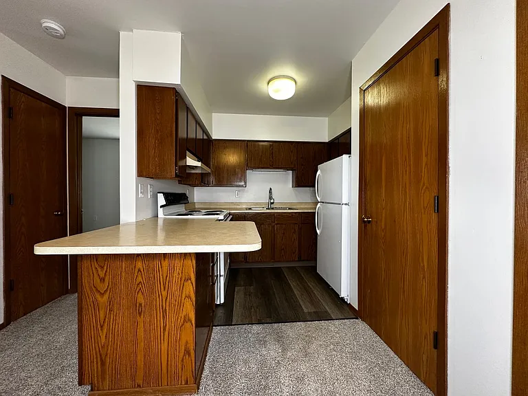 135 S 3rd St — Photo 3