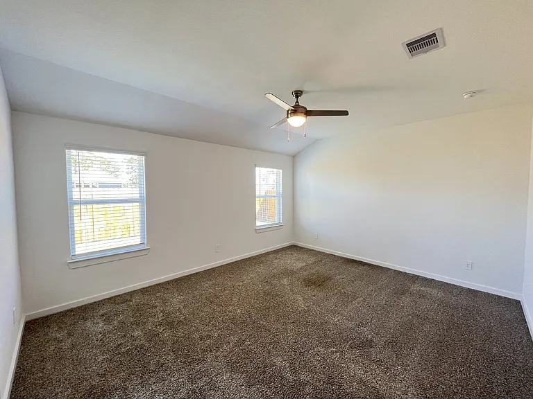 14206 Black Canyon Ln — Photo 12