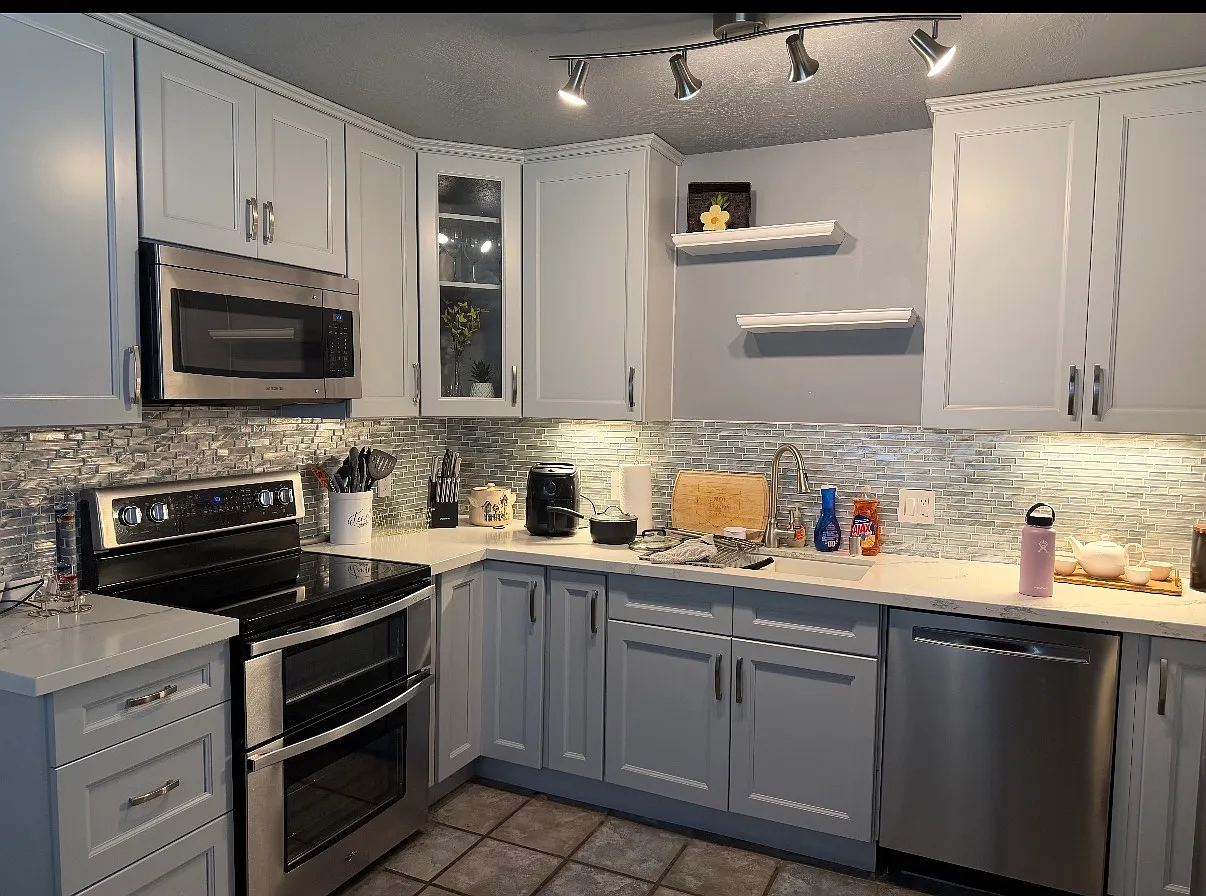 3 bed, 1080 sqft, $1,000 — Photo 3