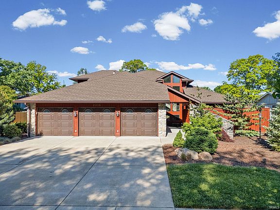 2nd image of 2316 Bennett Rd