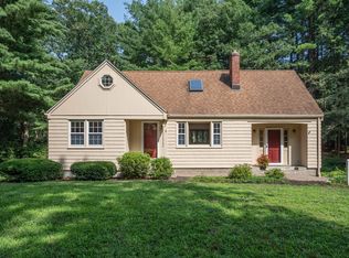 2 Howard St, Simsbury, CT 06070